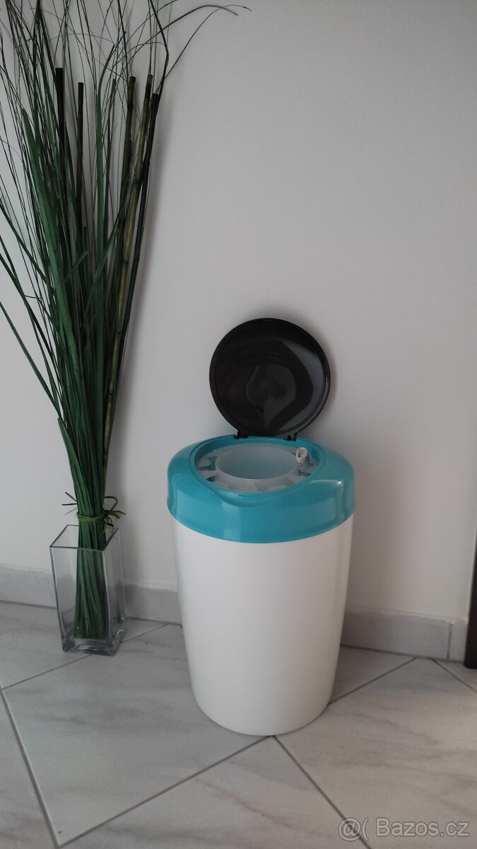 Koš na pleny Tommee Tippee - bílo-modrý - 2