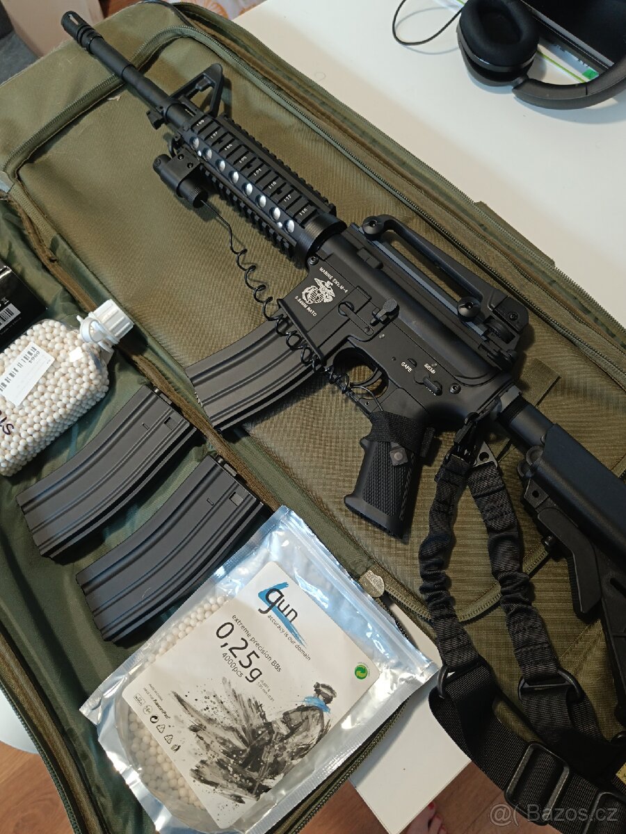 Airsoft kuličkovka M4 RIS s výbavou - 2