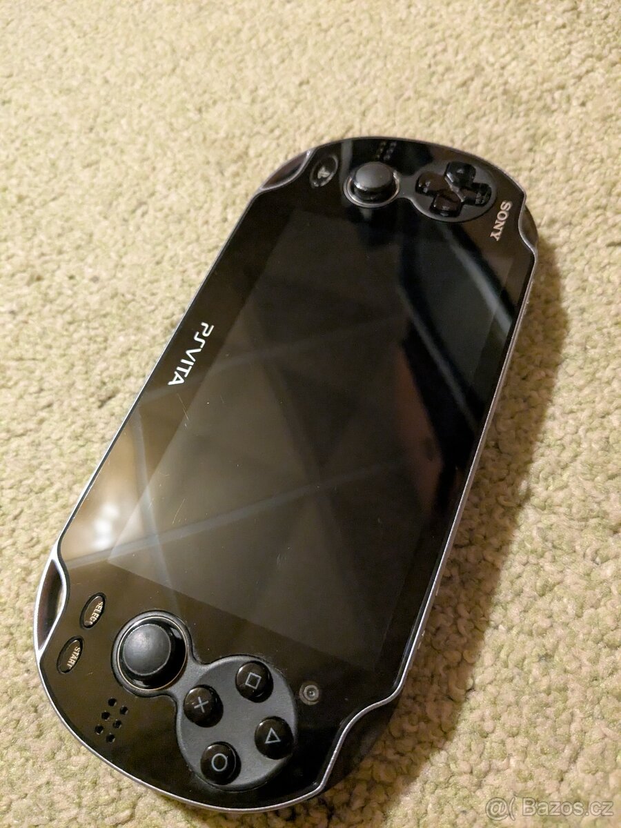 Konzole Sony PS Vita WiFi (OLED) - 2