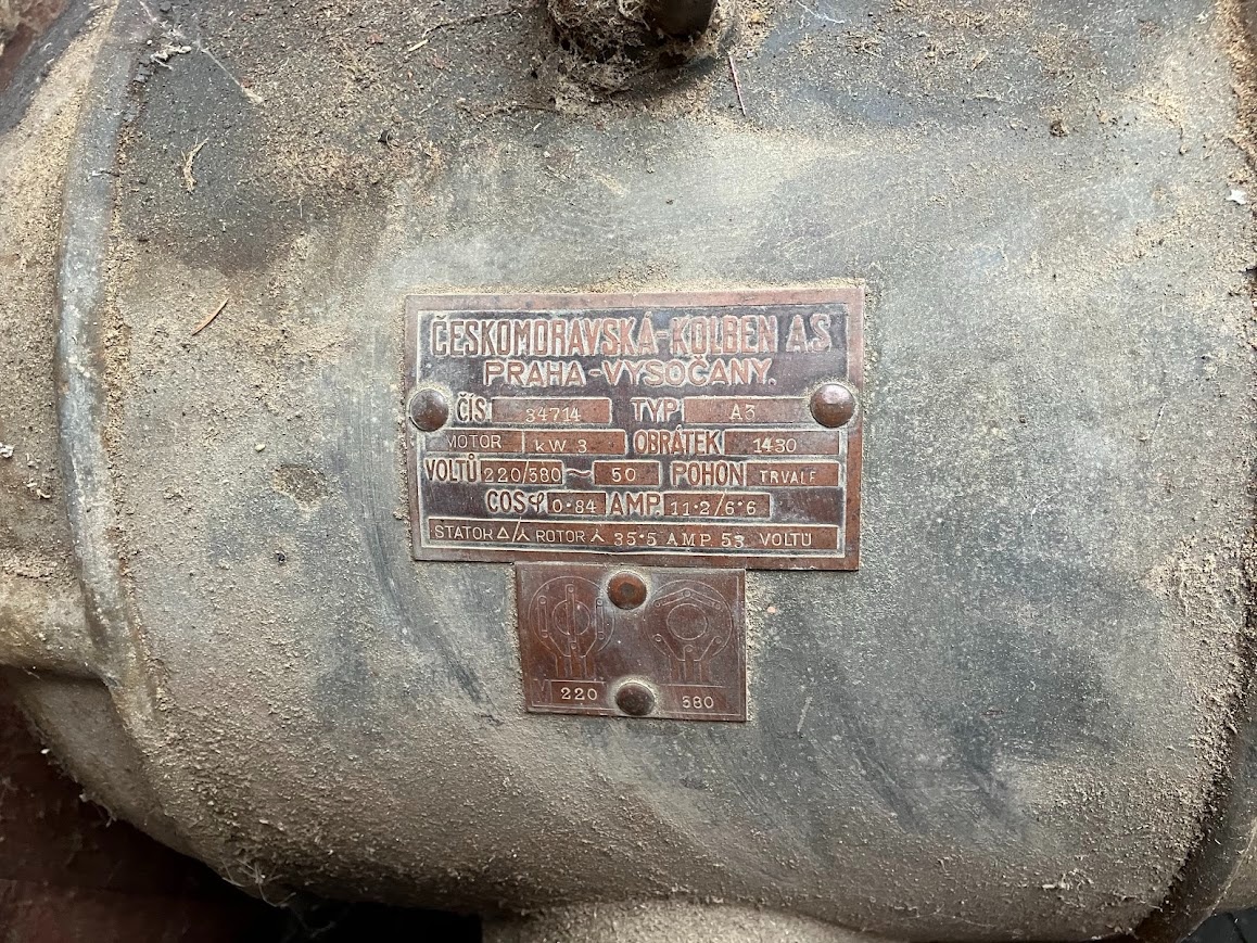 elektromotor ČKD pro pohon starých strojů. - 2