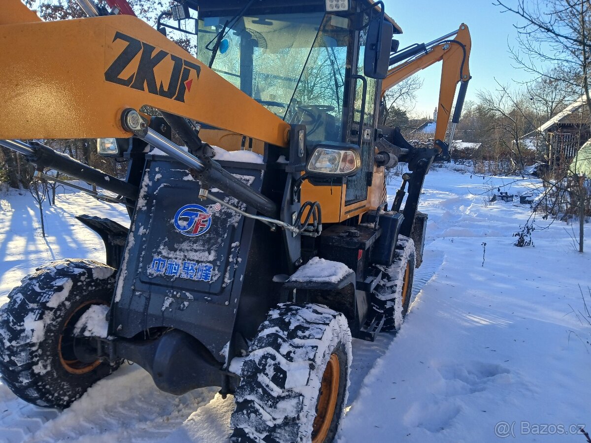 Traktorobagr Digger wz22-15. Nakladac - 2