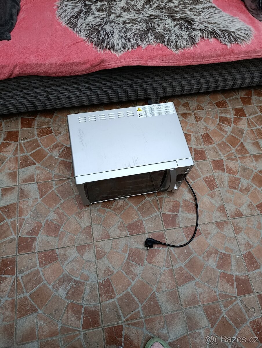 Mikrovlnná trouba značky Candy - 2