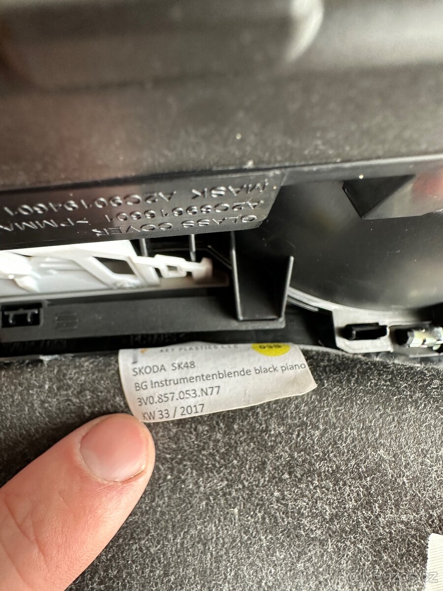 Budíky Škoda Superb 3 - 2