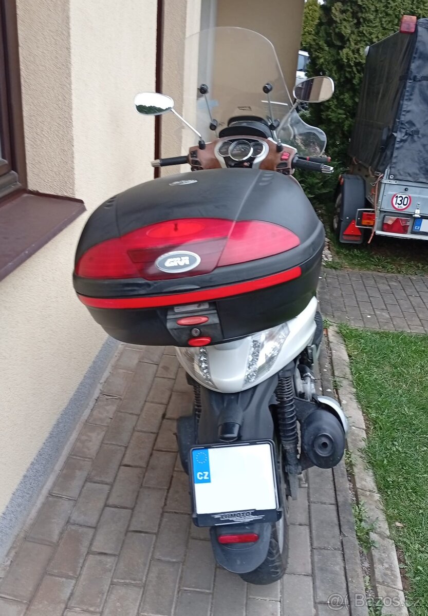 Piaggio Beverly 300 - 2