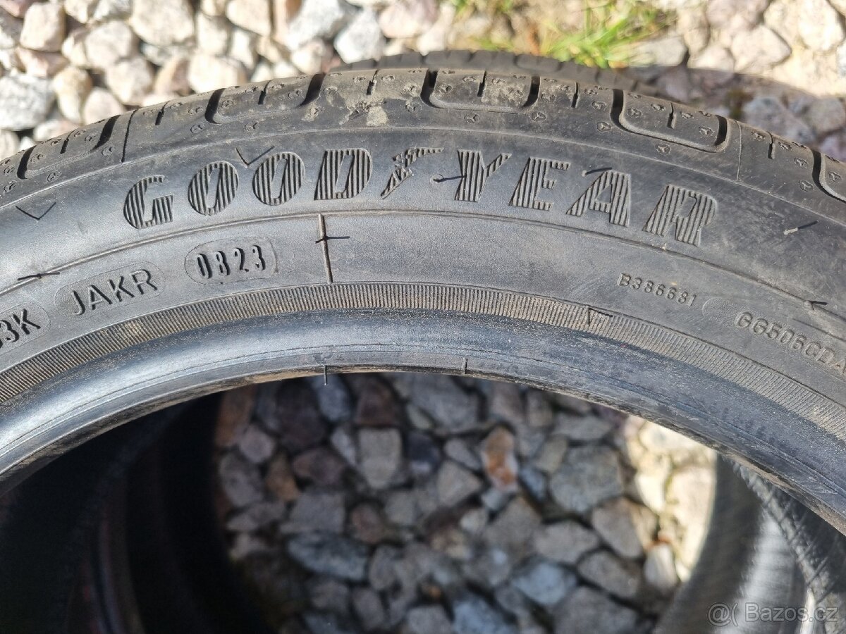 2ks nových letních pneu Goodyear Efficient Grip 195/45/16 - 2