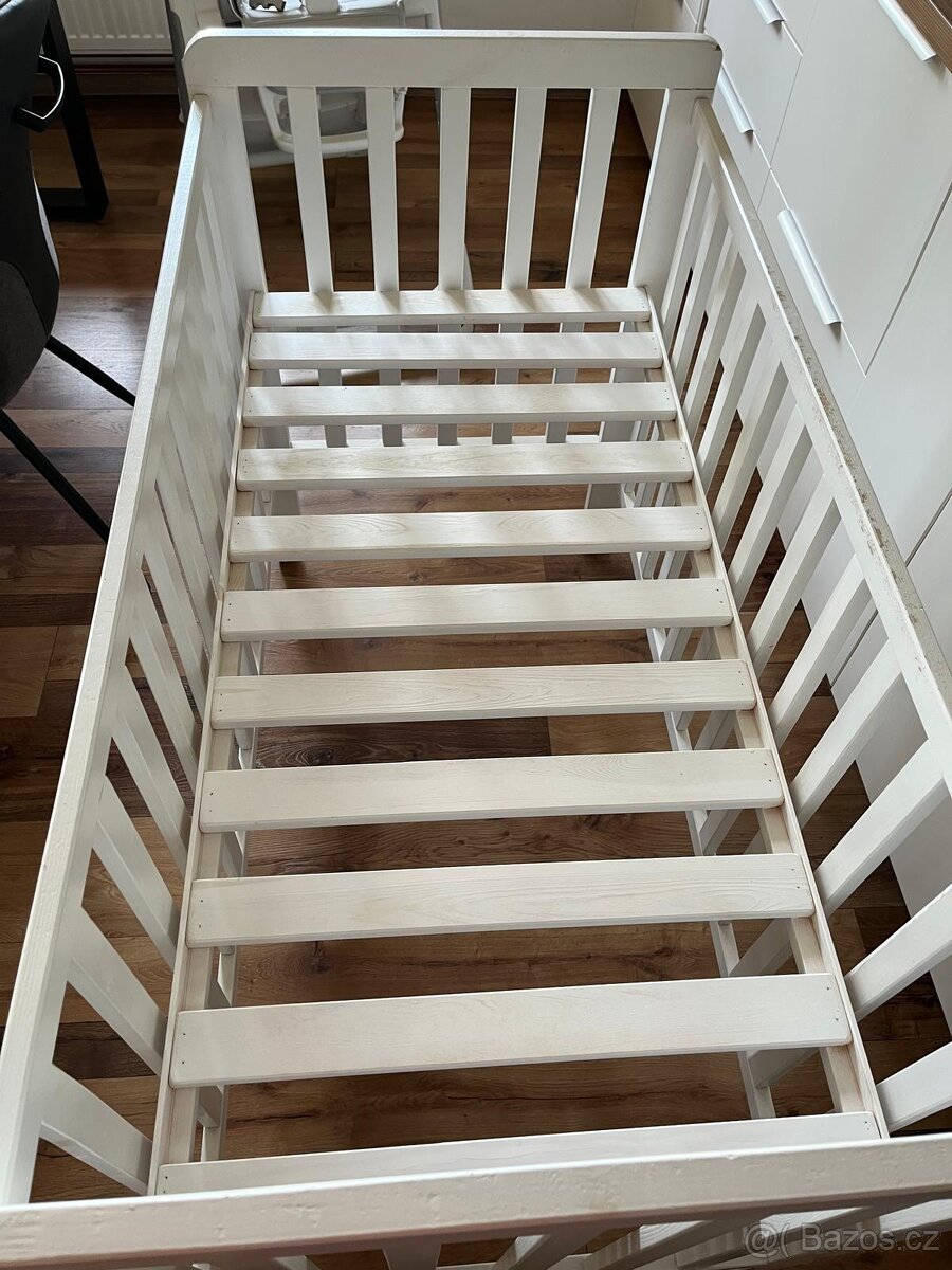 Dětská postýlka viz foto s matrací - 2