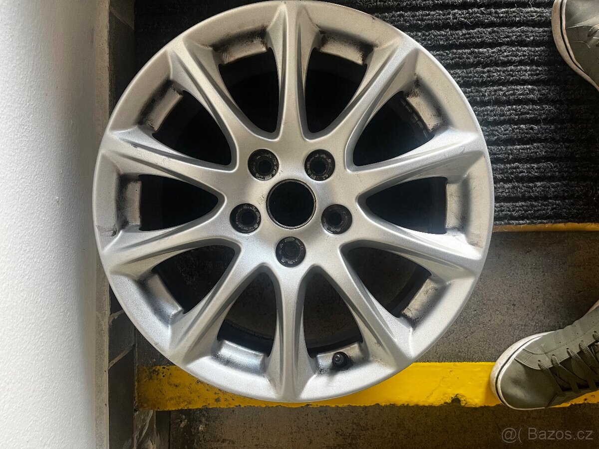 Original disky Ford R16 - 2