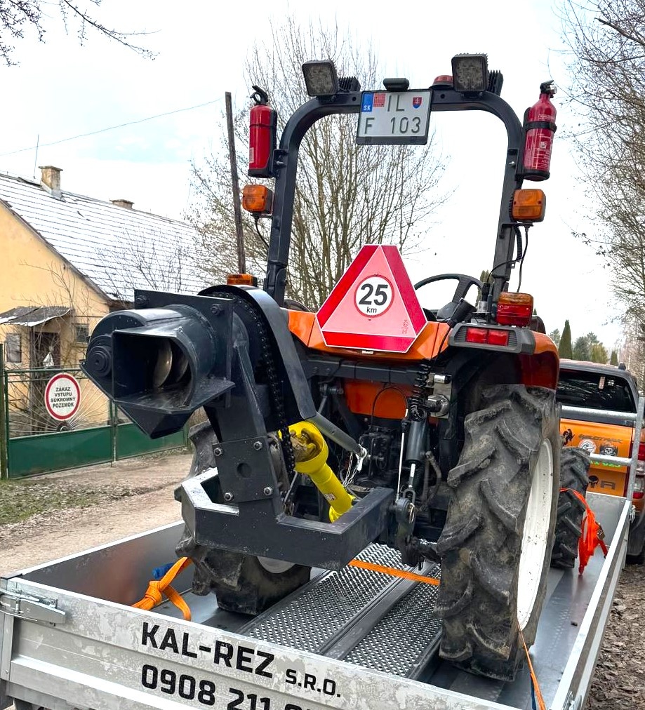 štěpkovač špalikovač malotraktor - - 2