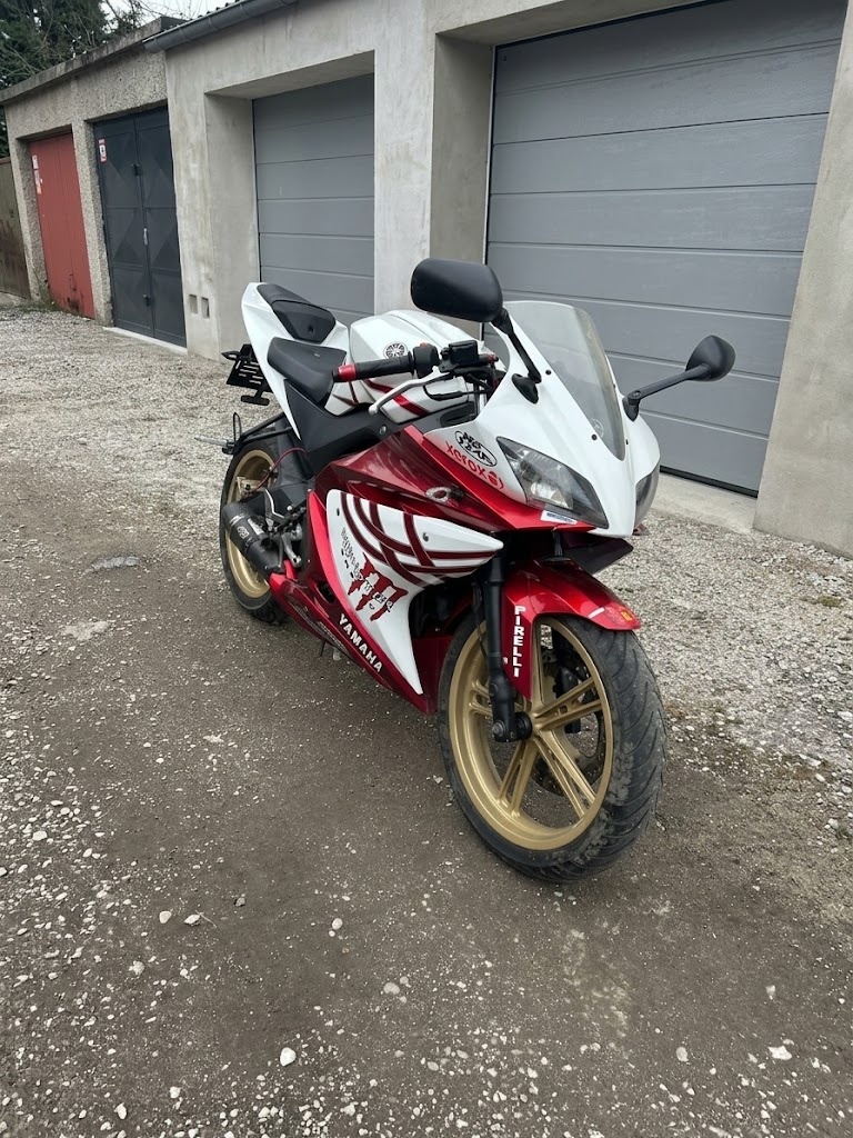 Yamaha YZF-R125 - 2