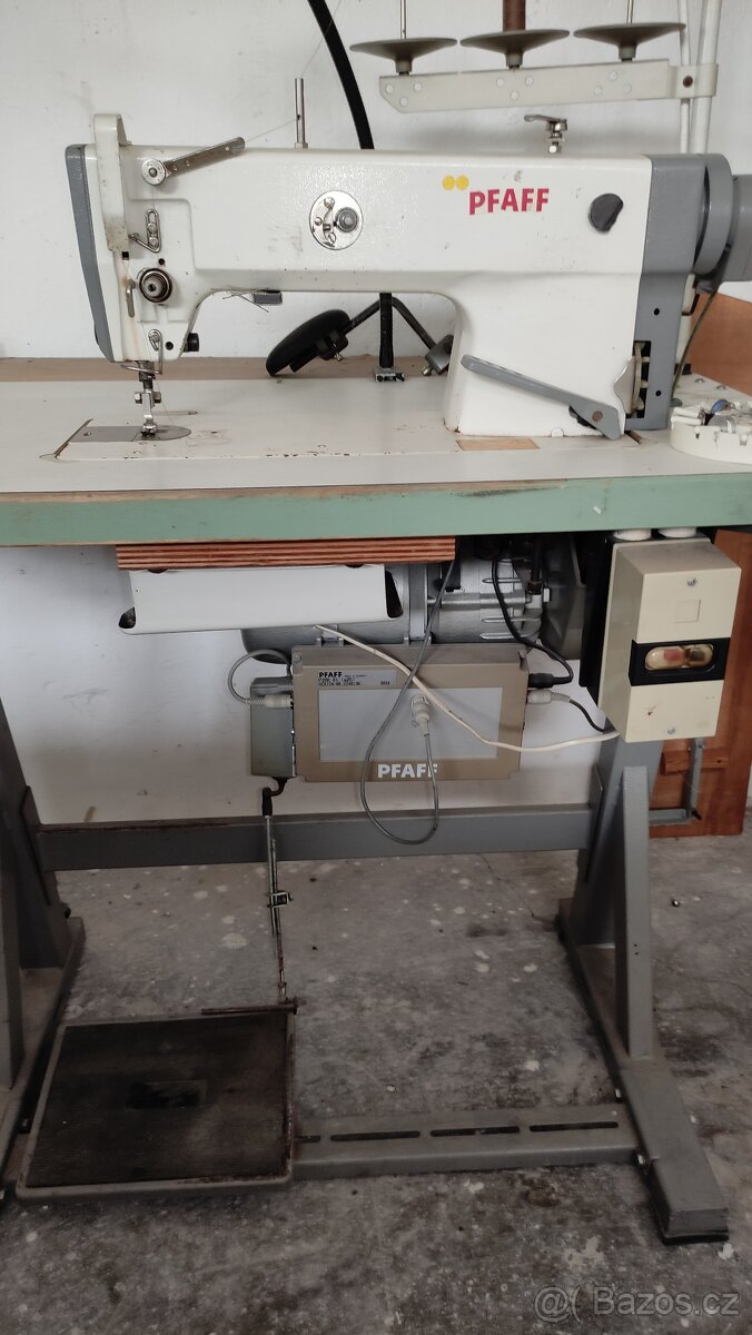 Průmyslový šicí stroj PFAFF typ 951 - 2