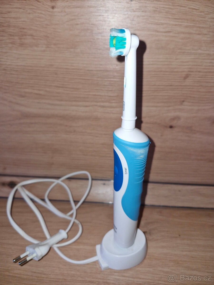 Elektrický zubní kartáček Braun - 2