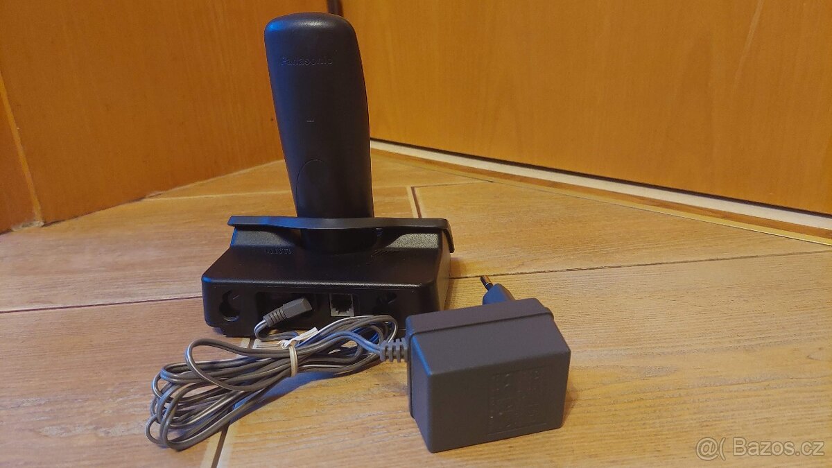 Bezdrátový telefon Panasonic KX-TCD400CXB - 2