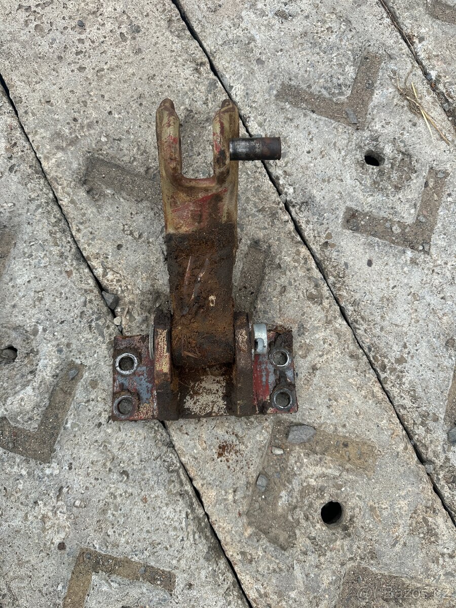 Prodám třetí bod na zetor - 2