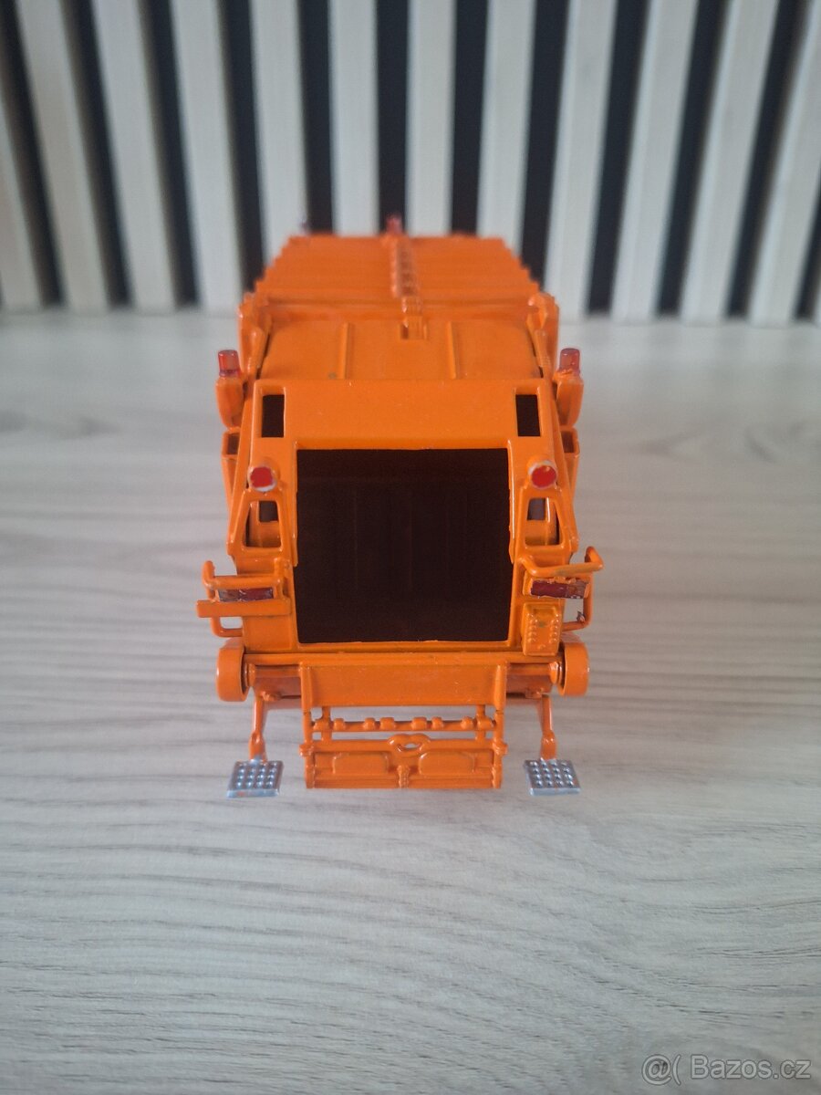 Liaz 110.850 popelarský voz (model) - 2