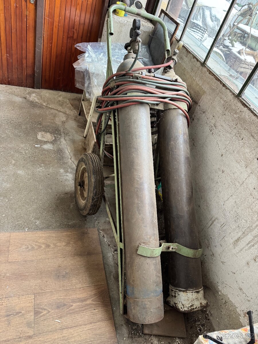 Autogenní souprava s vozíkem - 2