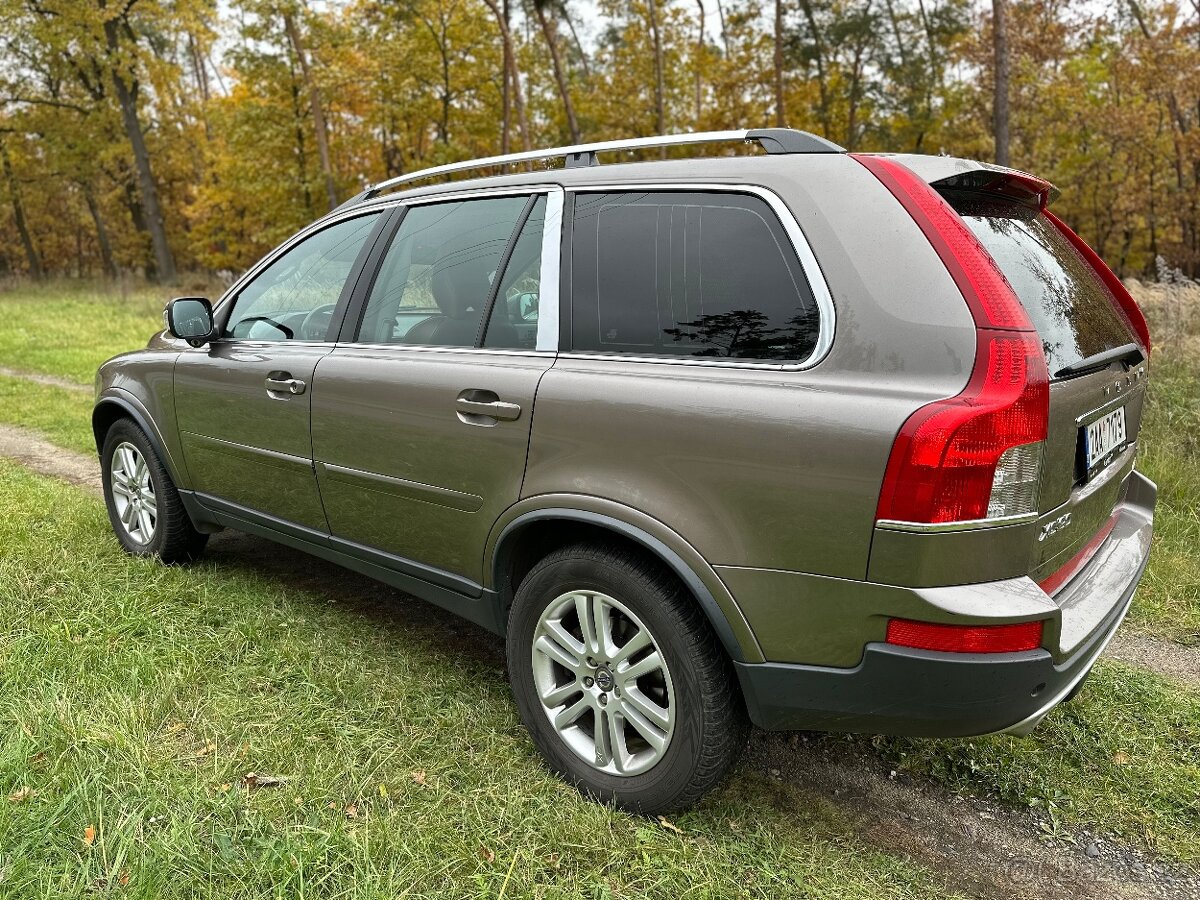 Volvo XC90 2,4 D5 AWD CZ 7 míst DPH - 2