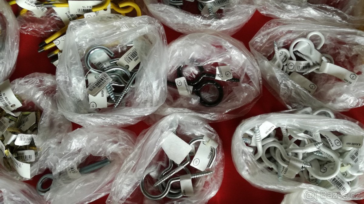 Skoby a háčky s vrutem - 2