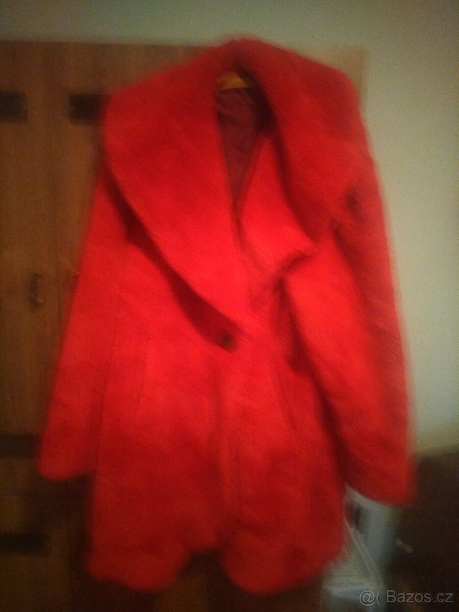 Prodám kožich červený velikost 46-50 - 2