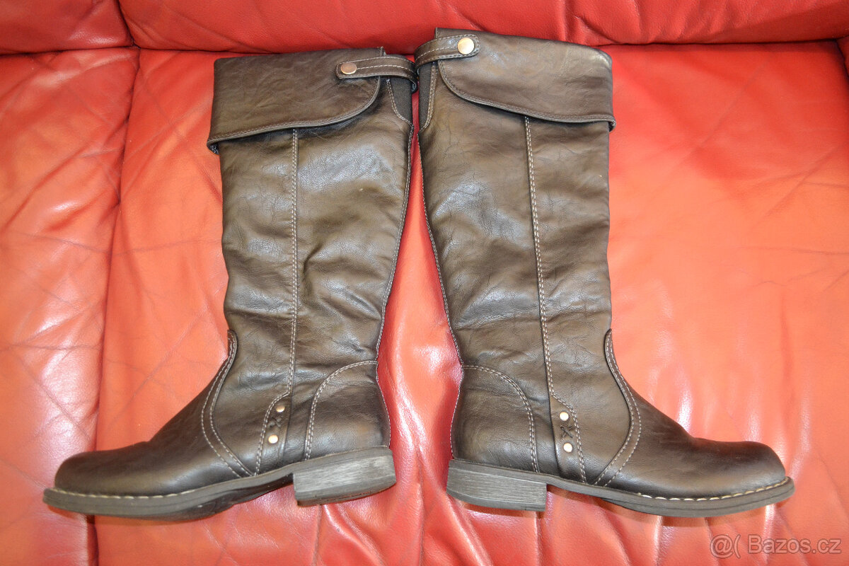 Kozačky zn. Rieker vel.38 - 2