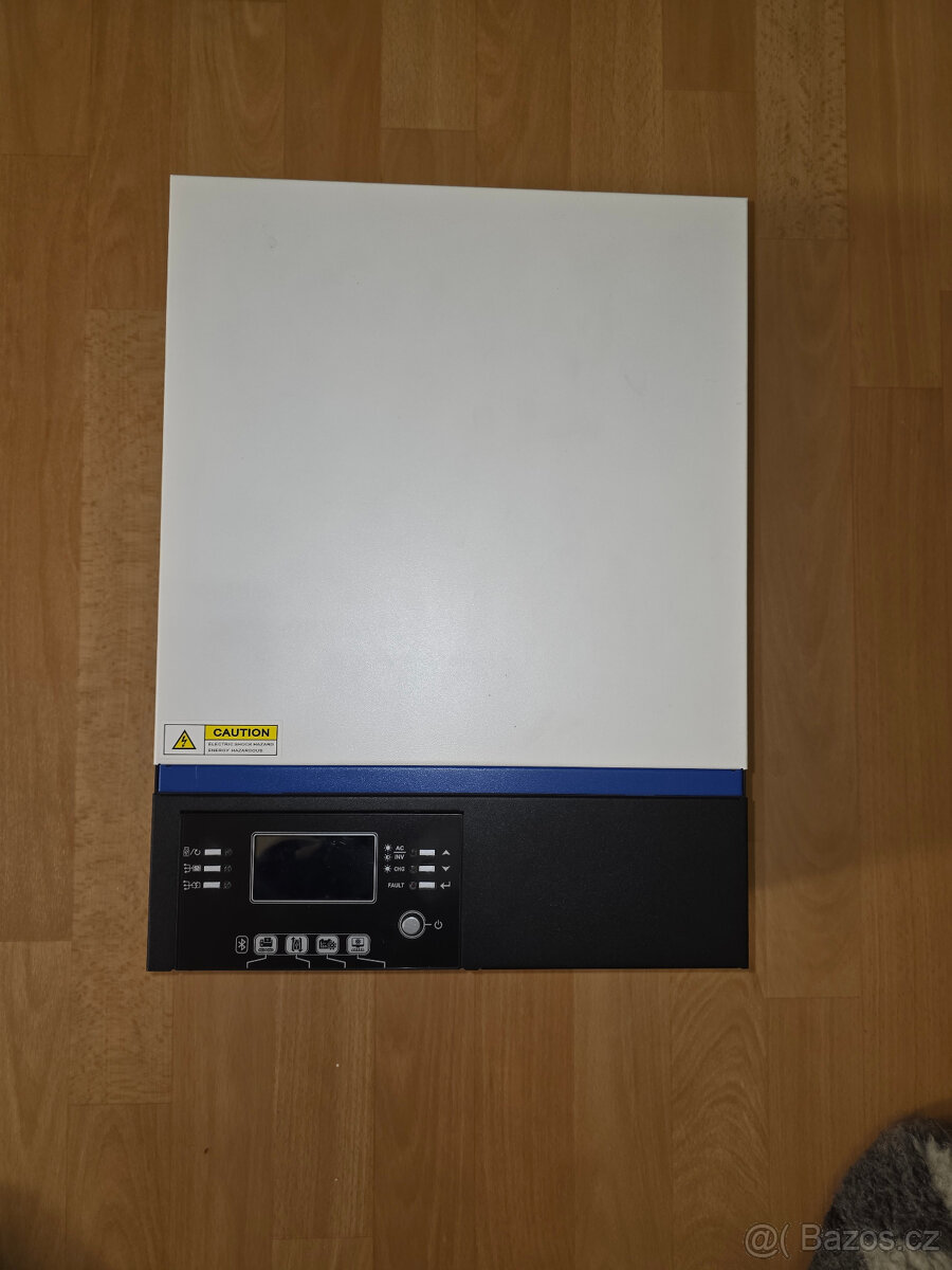 Kombi měnič Axpert VM III 48V 5000W PF1 - na díly - 2