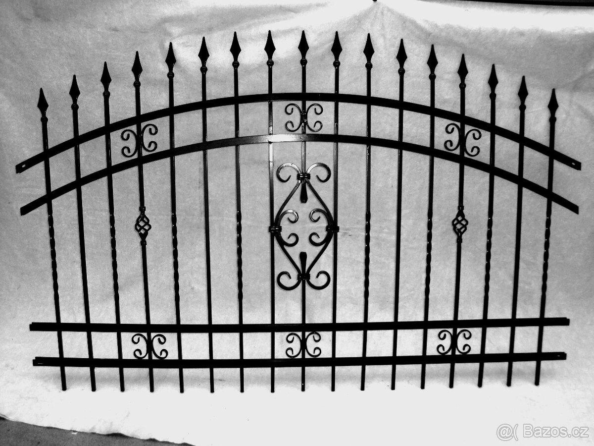 PLOT OPLOCENÍ BRÁNA VRATA - 2