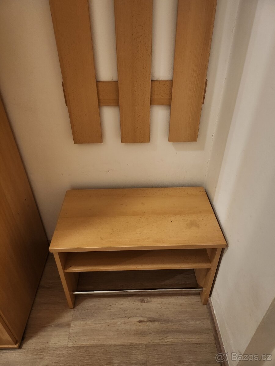 Botník s vesakem - 2