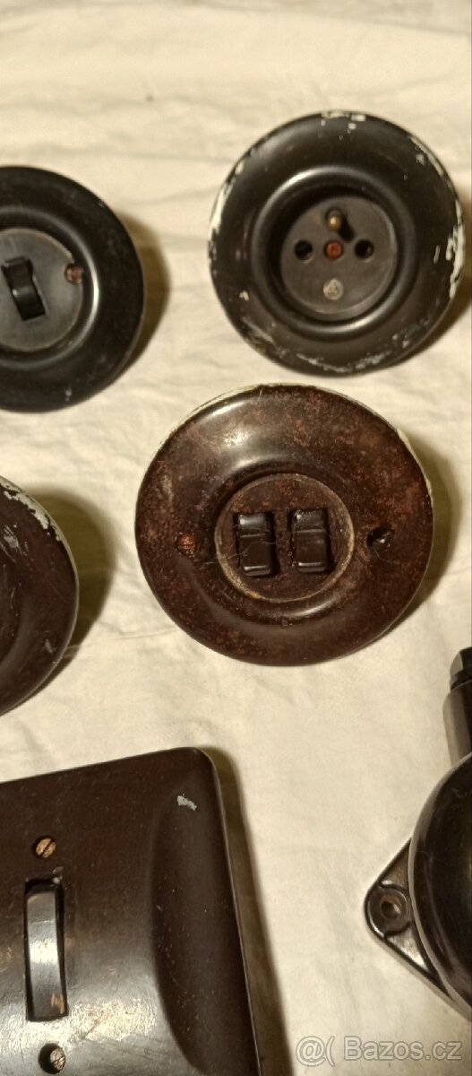 VÝMĚNA/PRODEj Bakelitové vypínače dvojpáčky atd. - 2