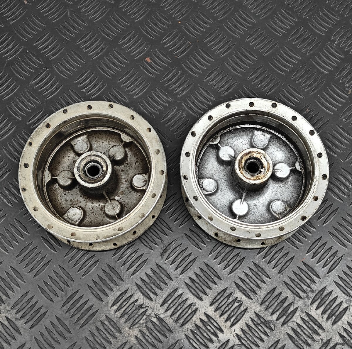 Náboje kola Jawa 50 - 2