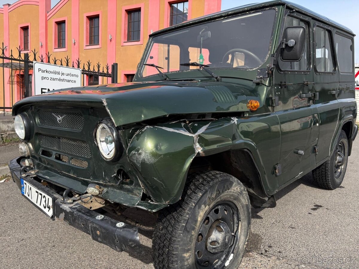 UAZ Hunter Suzuki Jimny 4X4 - 2