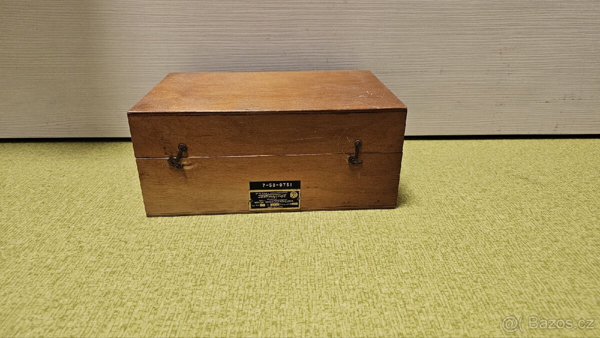 Přístroj pro hydrostatiku - 2