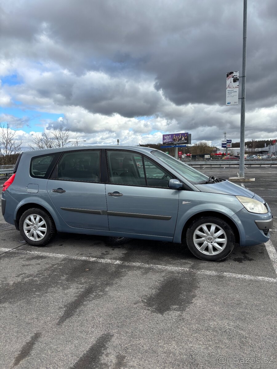 Renault Grand Scenic - 2