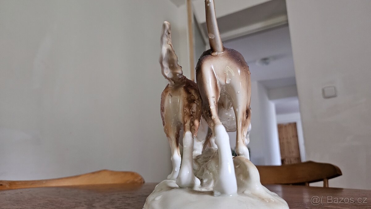 Soška dvou psů - 2