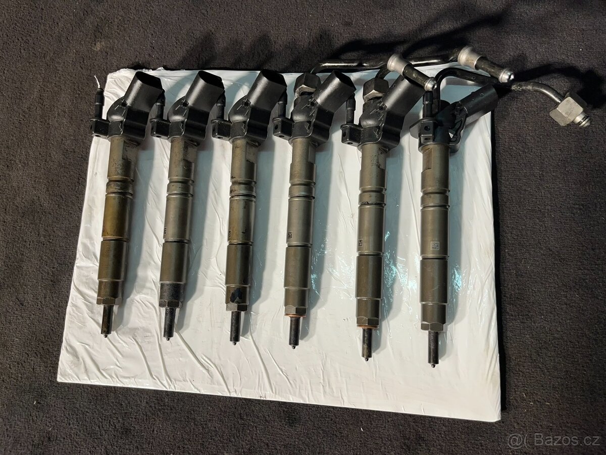 // Vstřikovače V6 Mercedes OM 642 3.0 CDI/3.0CRD // - 2