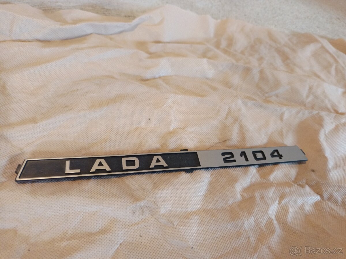 Nápis Lada 2104 na kufr - 2