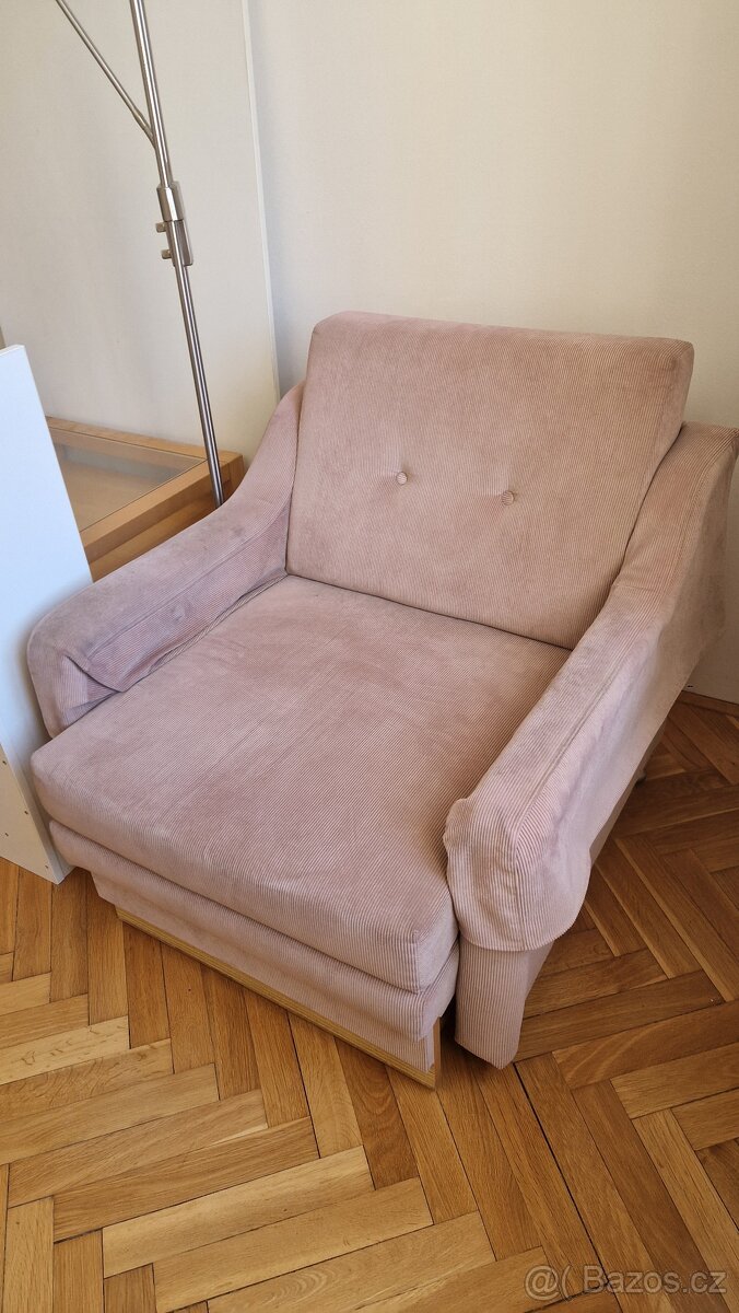 Čalouněné rozkládací křeslo - 2