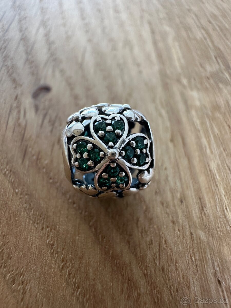 Korálek se čtyřlístky na Pandora náramek - 2