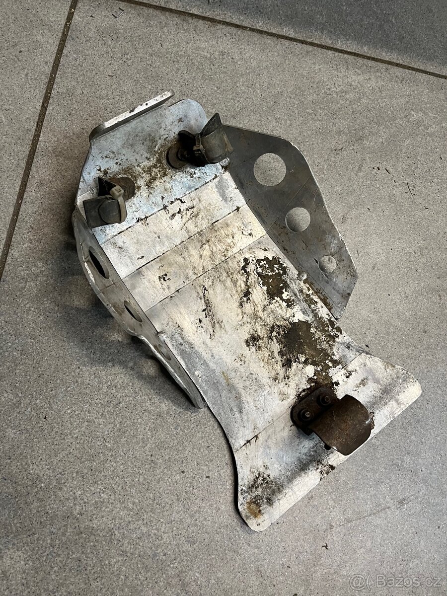 Hliníkový kryt motoru KTM 125/200 2011-16 - 2