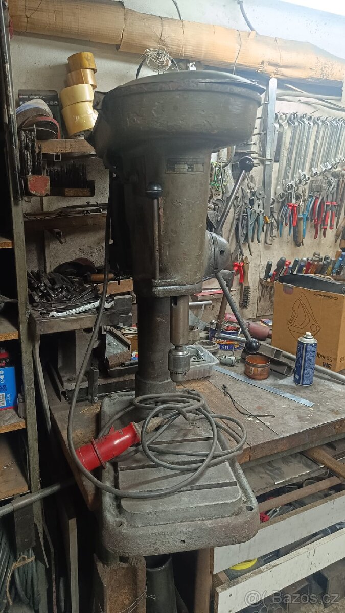 Stolní vrtačka V20A - 2