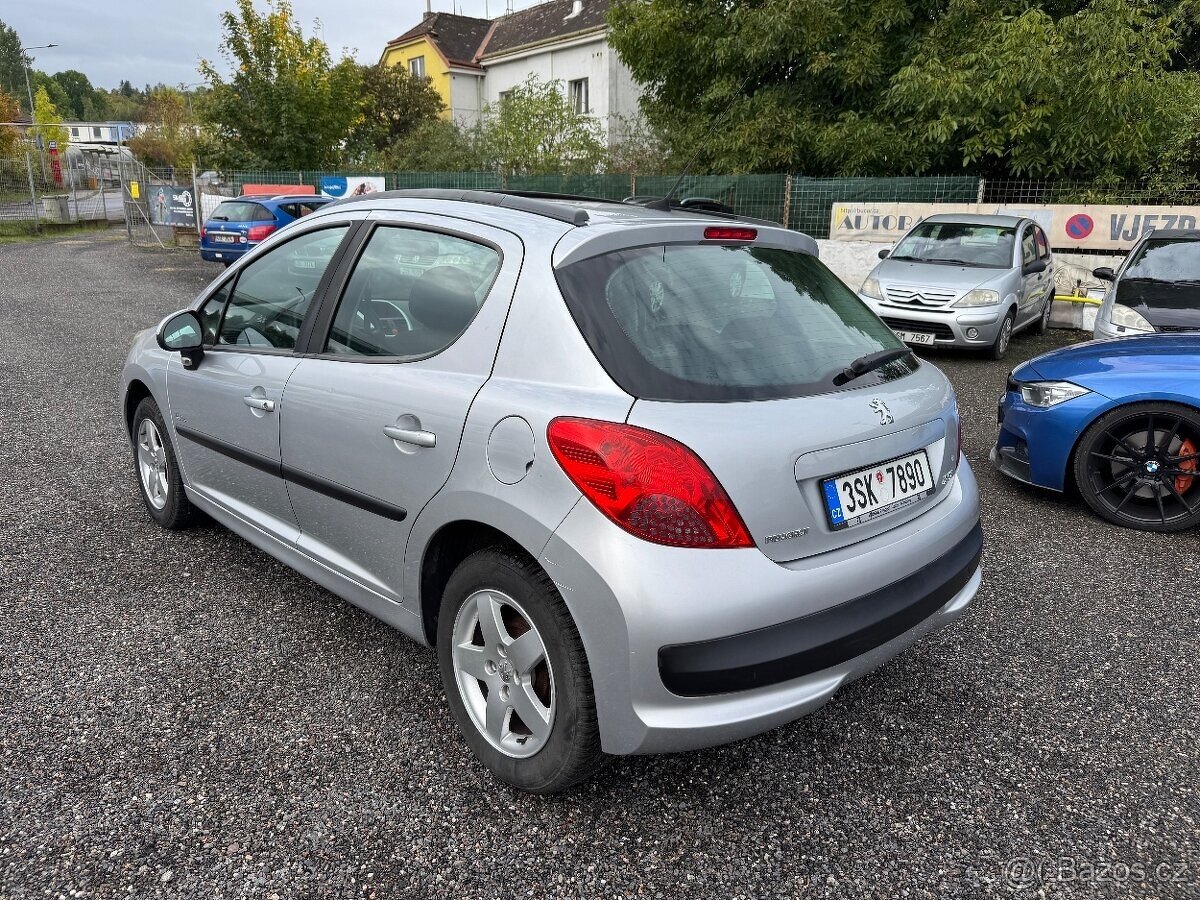 Peugeot 207 - 2