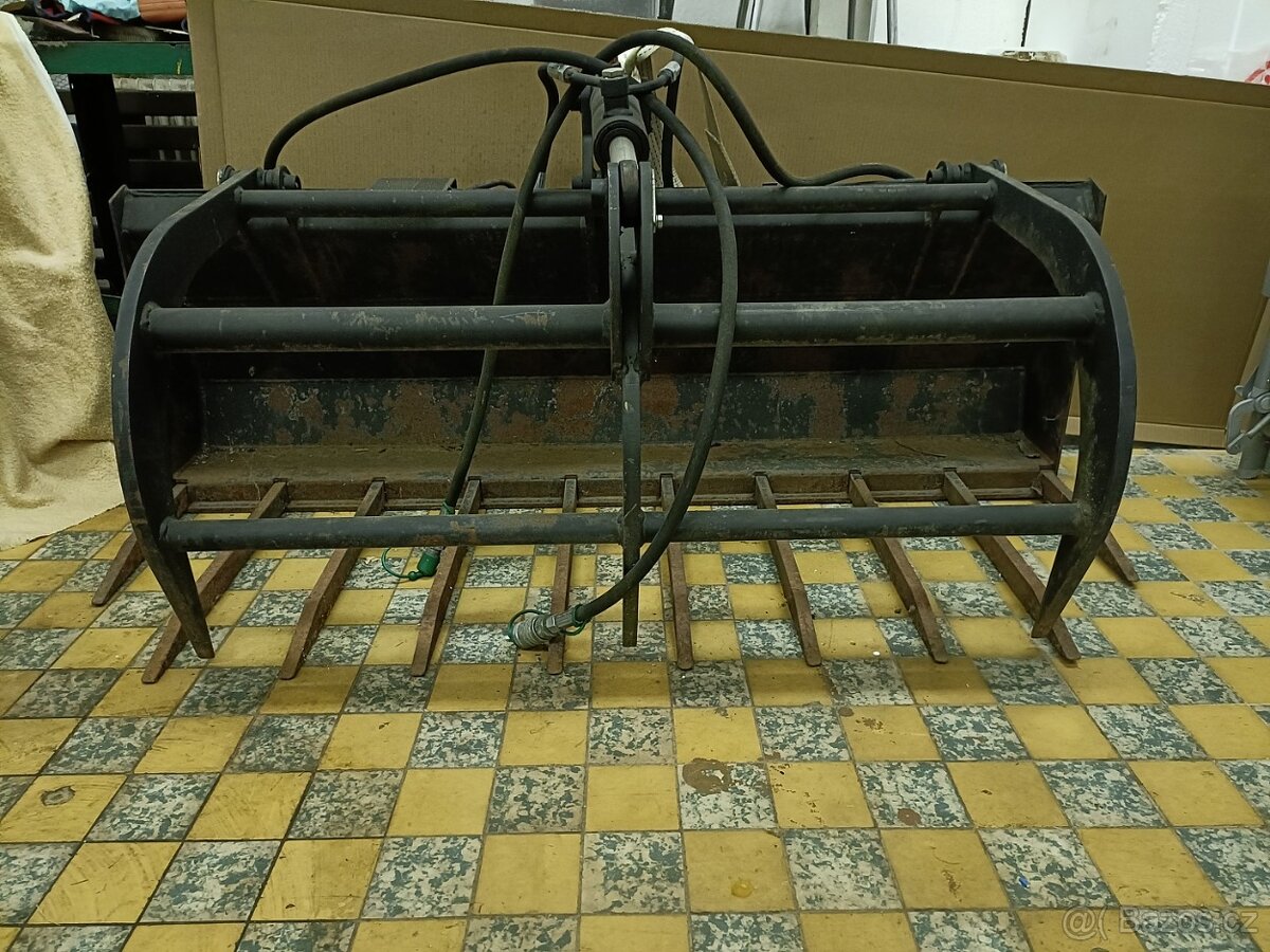 Vidle s přidržovačem UNC, LOCUST 750 - 853 - 2