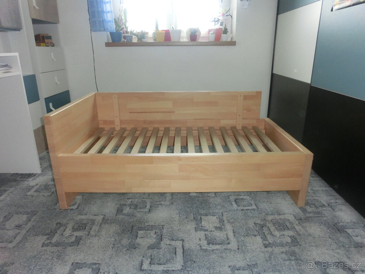 Masivní postylka pro děti 3-7 let - 2