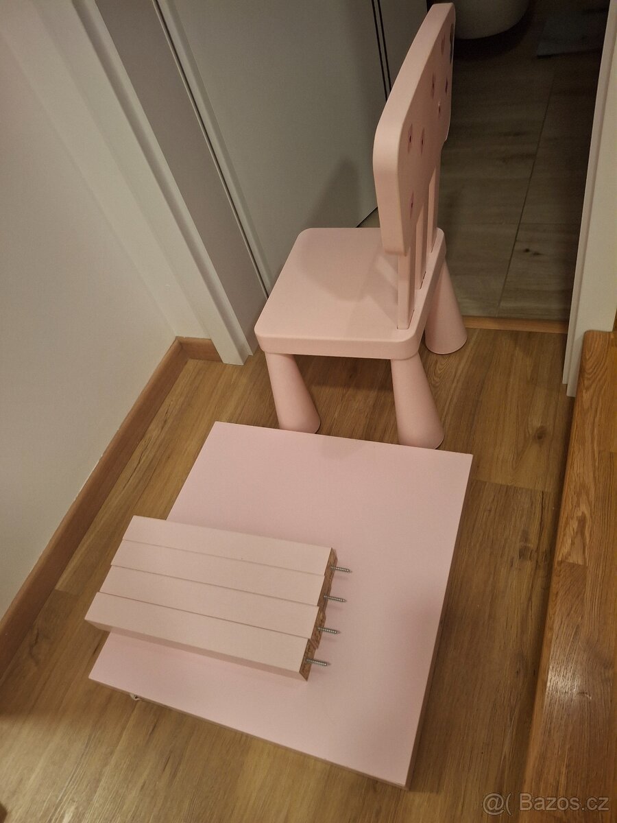 Prodám stolek a židličku - 2