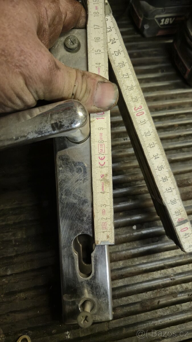 Kování na dveře koule /klika - 2