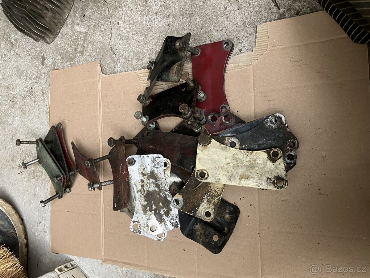 jawa kývačka panelka držáky motoru - 2