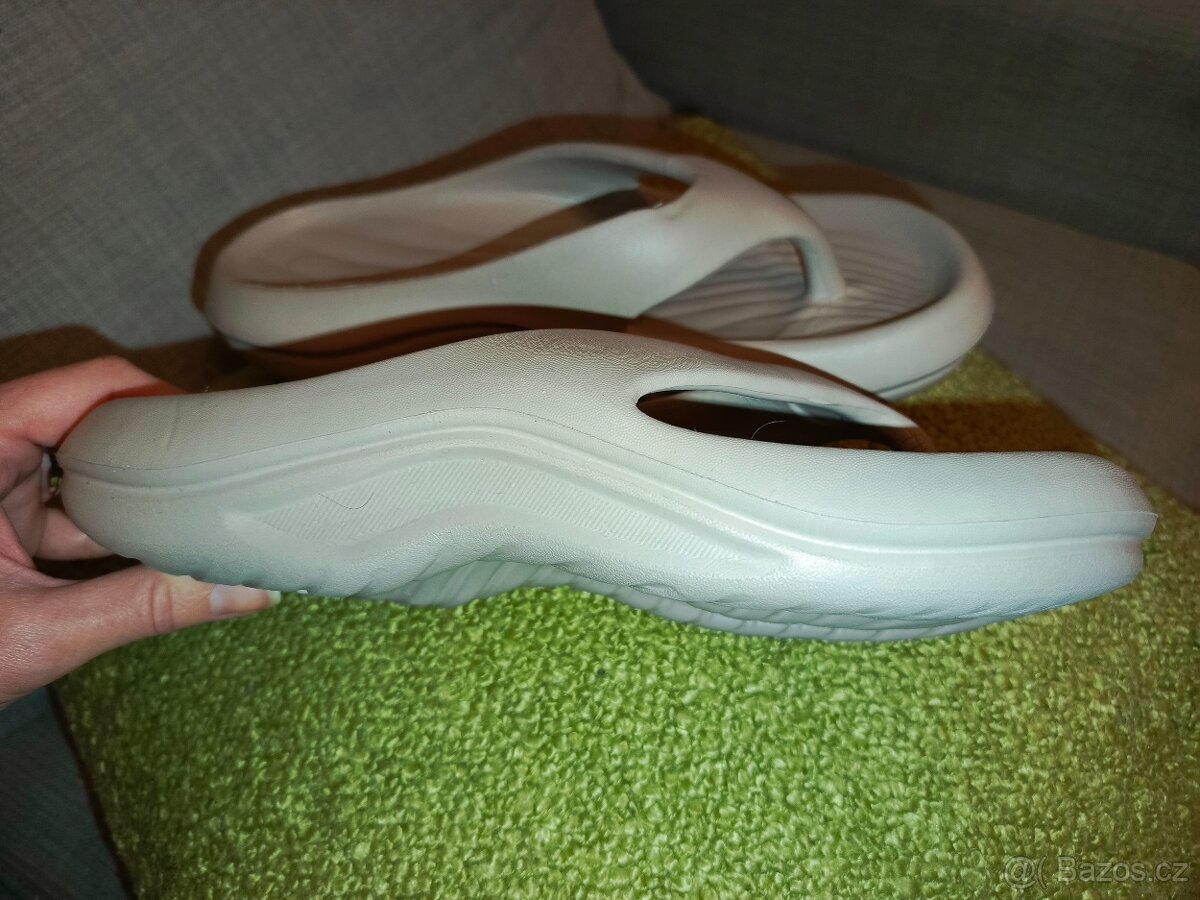 Plážové dámské boty vel. 40 - 2