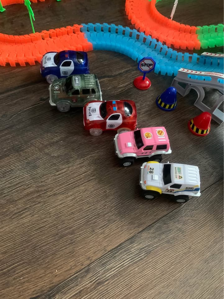 Svítící autodráha - 2