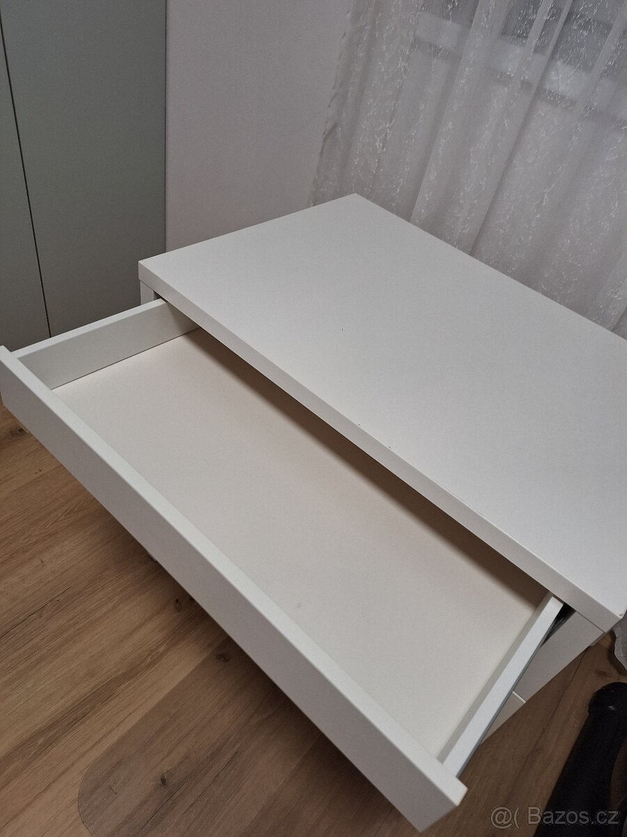 IKEA MICKE psací stůl 73x50 bílý - 2