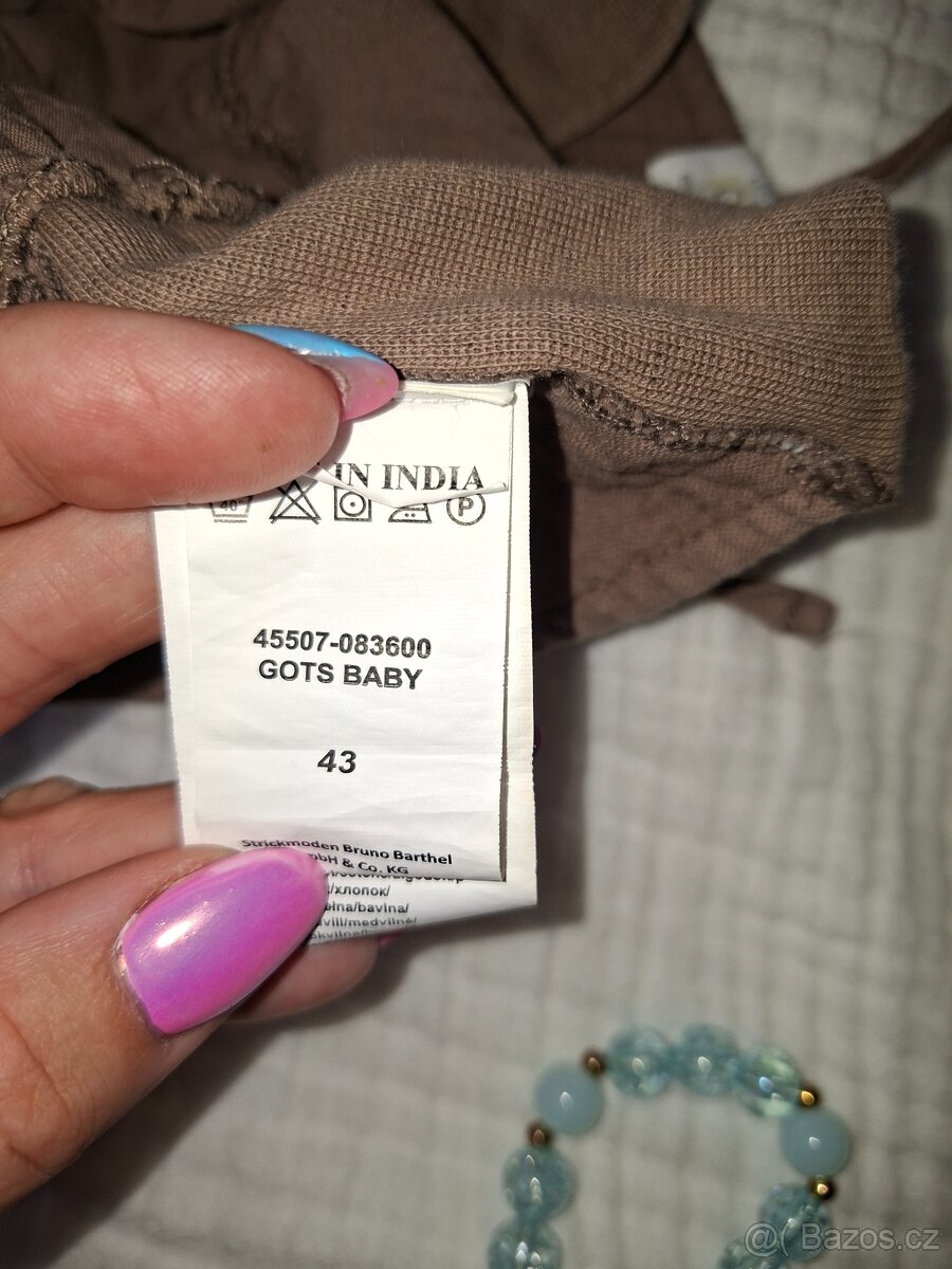 Mušelínový klobouček - 2