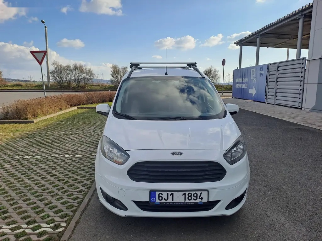 Ford Tourneo Courier - 2