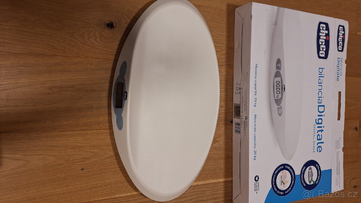 CHICCO Váha digitální dětská - 2